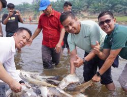 Bupati Kampar Berikan Apresiasi Ninik Mamak dan Masyarakat Menjaga Alam