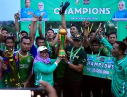 Wabup Kampar Tutup Turnamen Sepak Bola Gala Desa Kuok se-Kabupaten Kampar 2026