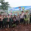 Polres Kampar & Kodim 0313/KPR Hijaukan Lahan Pasca Kebakaran