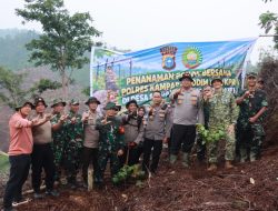 Polres Kampar & Kodim 0313/KPR Hijaukan Lahan Pasca Kebakaran