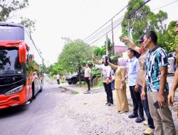 Wabup Kampar Lepas Kontingen PORSENIJAR PGRI