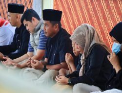 Ketua TP PKK Kampar Hadiri Pembukaan Ikan Antau Lubuk Larangan