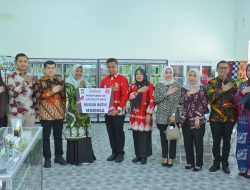 Bupati Ahmad Yuzar Tinjau 6 Rumah Produksi Batik