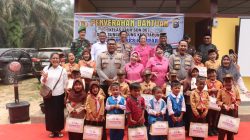 Kapolres Kampar Tinjau Kelas Jauh SDN 007, Renovasi & Bantuan Lengkap