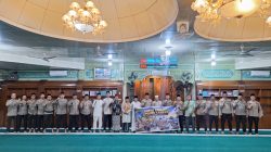 Polisi Bersama Masyarakat — Personel Polres Kampar Hadir Sholat Subuh Berjamaah