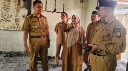 Bupati Kampar Tinjau Langsung Kebakaran SDN 018 Kubang Jaya