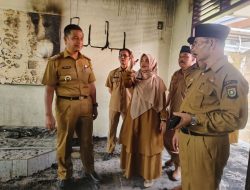 Bupati Kampar Tinjau Langsung Kebakaran SDN 018 Kubang Jaya