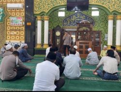 Kapolsek Kuantan Tengah Melaksanakan Jum’at keliling di Mesjid Mekkah